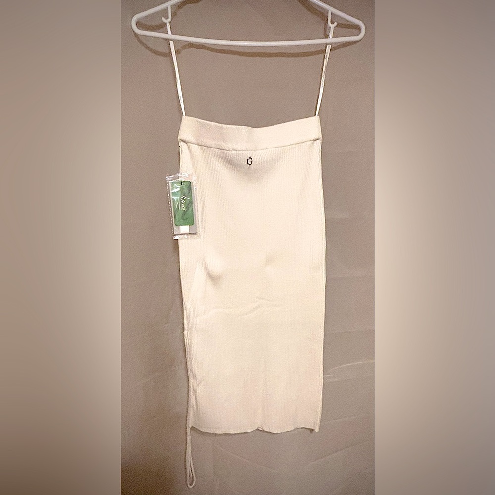 Guess-Cream White Sweater Skirt-with Adjustable Length Strap on the Side-NWT
